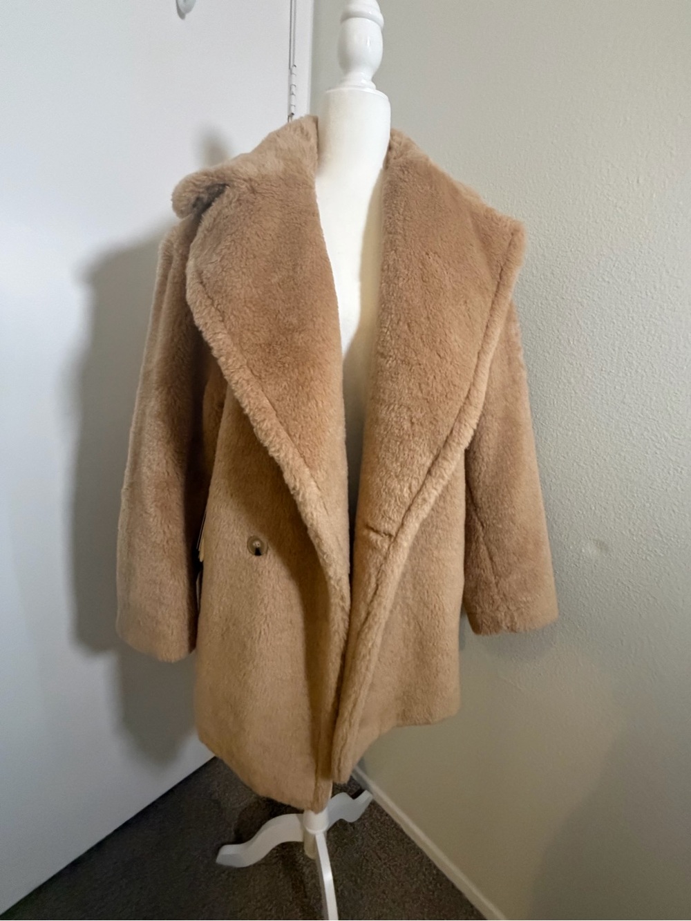 Babaton by Aritzia Teddy Faux-Shearling Coat | NWT | Size 2 | Oversized